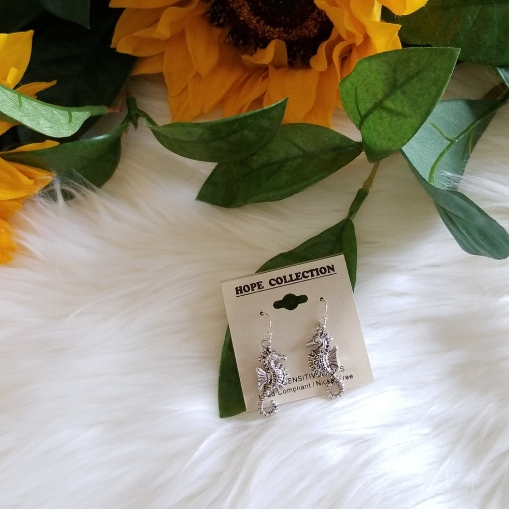 Antique Silver Sea Horse Earring